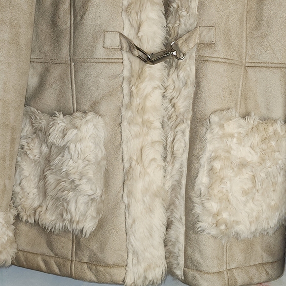 Topshop Faux Suede with Faux Fur Lining - Picture 4 of 14